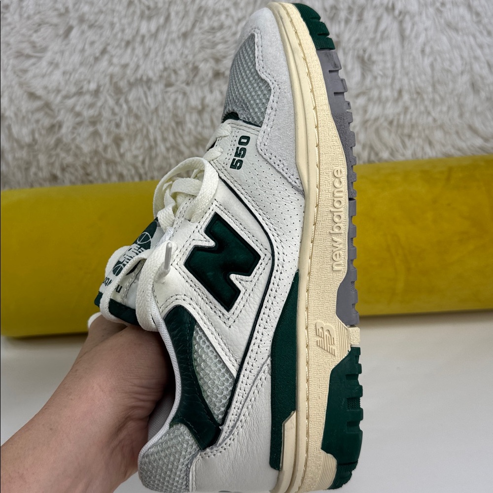 NWT • New Balance • Green 550 Sneaks • Size 6.5 Men/8 Women • 💚🤍 - Picture 12 of 16